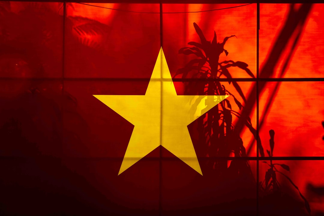 Thị trường lên nhẹ, cổ phiếu riêng lẻ tỏ sức mạnh bất chấp áp lực từ các trụ cột